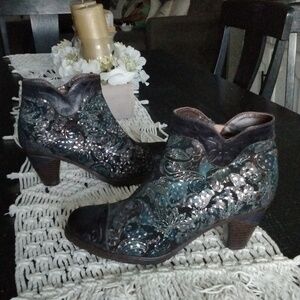 Vintage Ankle Boots